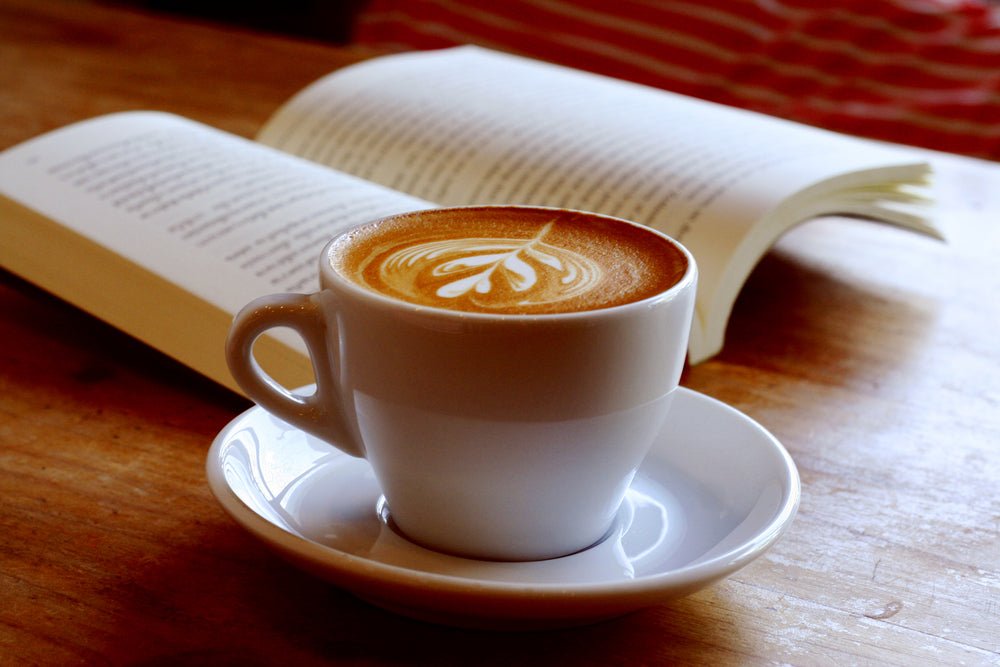 Kahve ve Kitap Teması Nasıl Ortaya Çıktı? - Mocaco Coffee